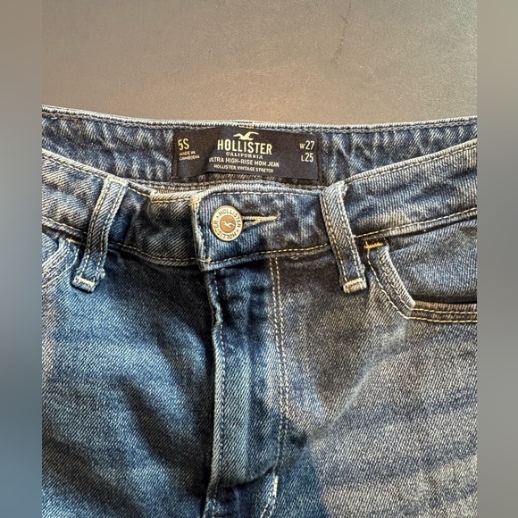 Distressed Hollister cropped jeans ripped jeans y2k size 5 short custom hem - Picture 7 of 10
